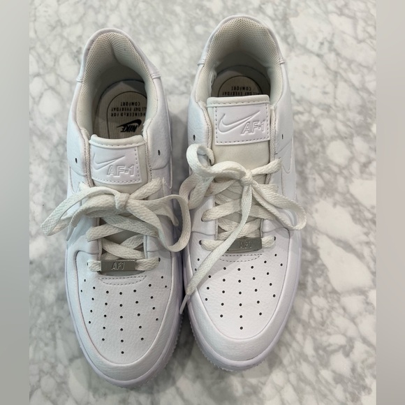 Air Force 1 Platform Sneakers - Picture 4 of 4